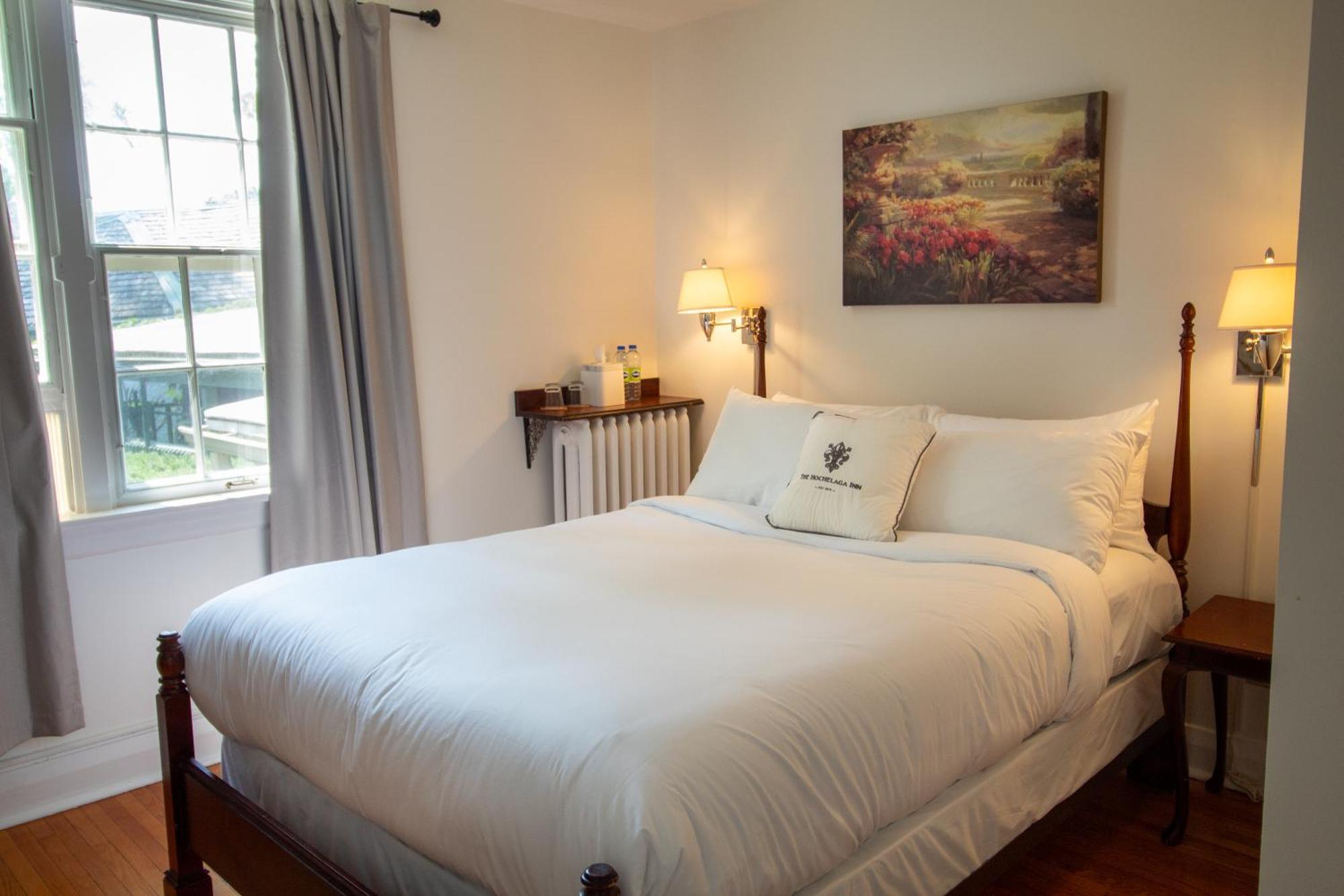 Hochelaga Inn Kingston Bagian luar foto