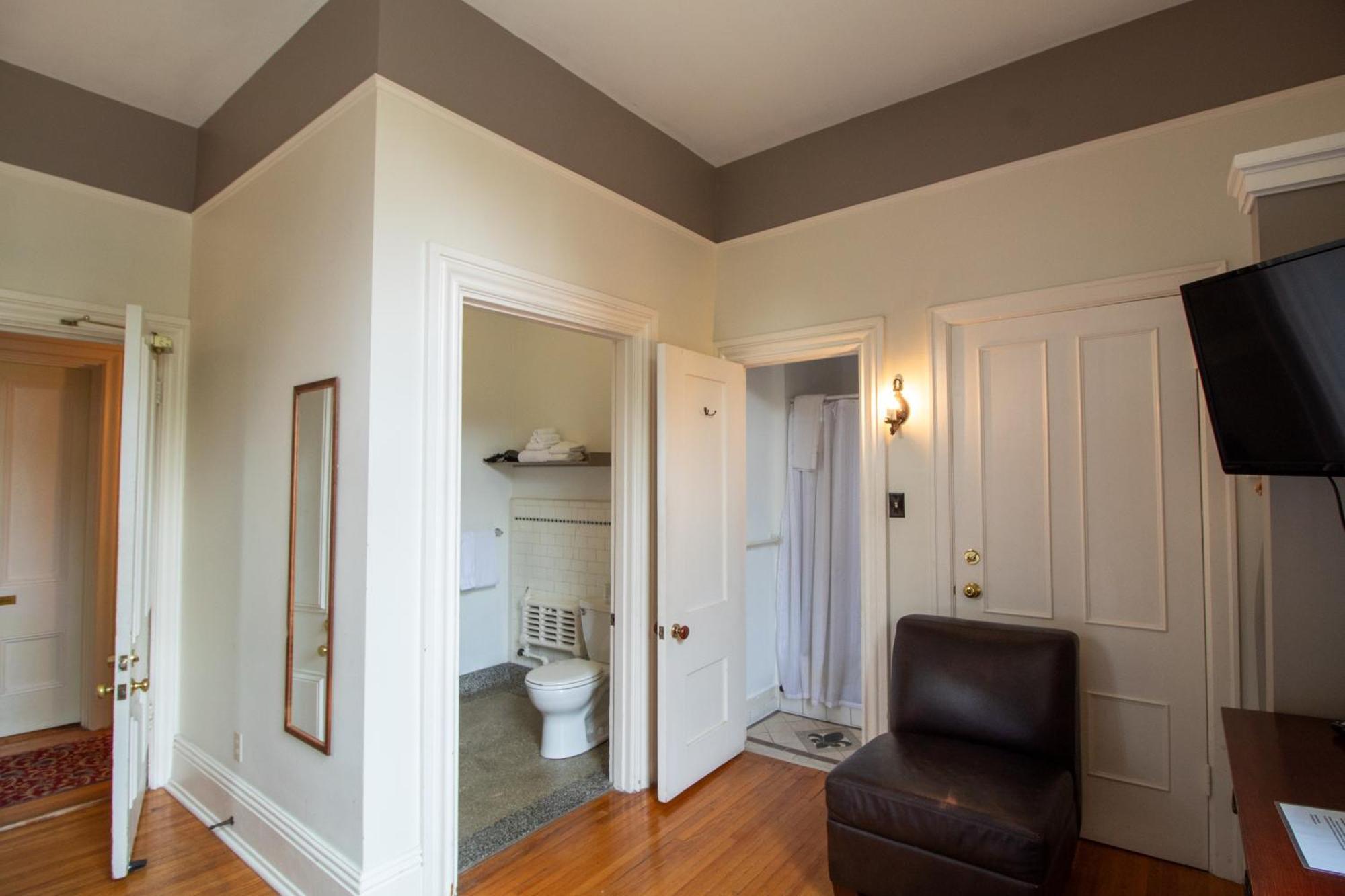 Hochelaga Inn Kingston Ruang foto