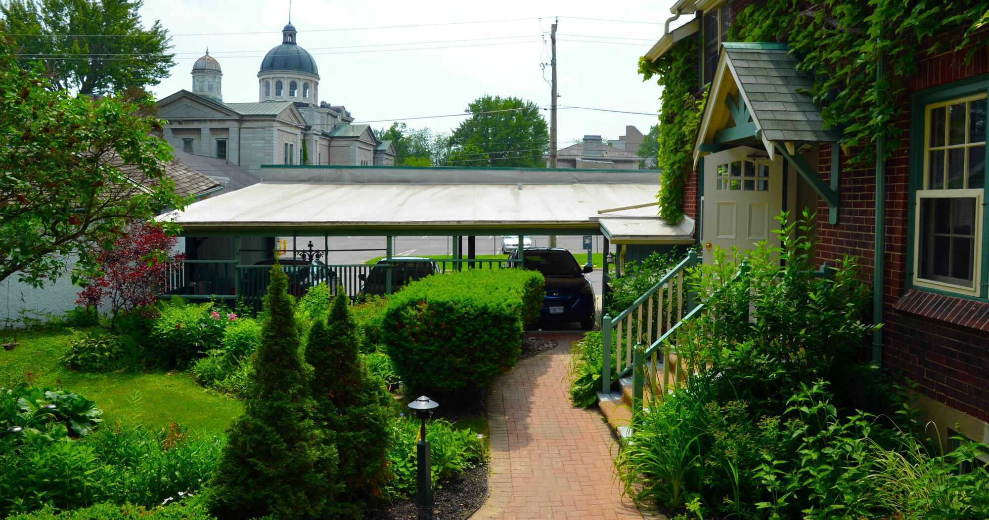 Hochelaga Inn Kingston Bagian luar foto